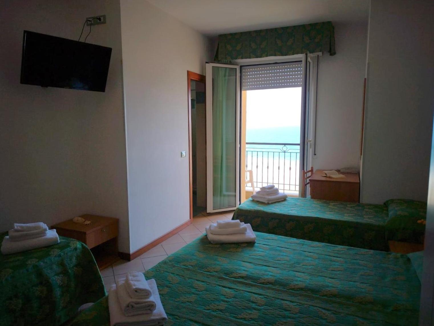 Hotel Belvedere Misano Adriatico Esterno foto