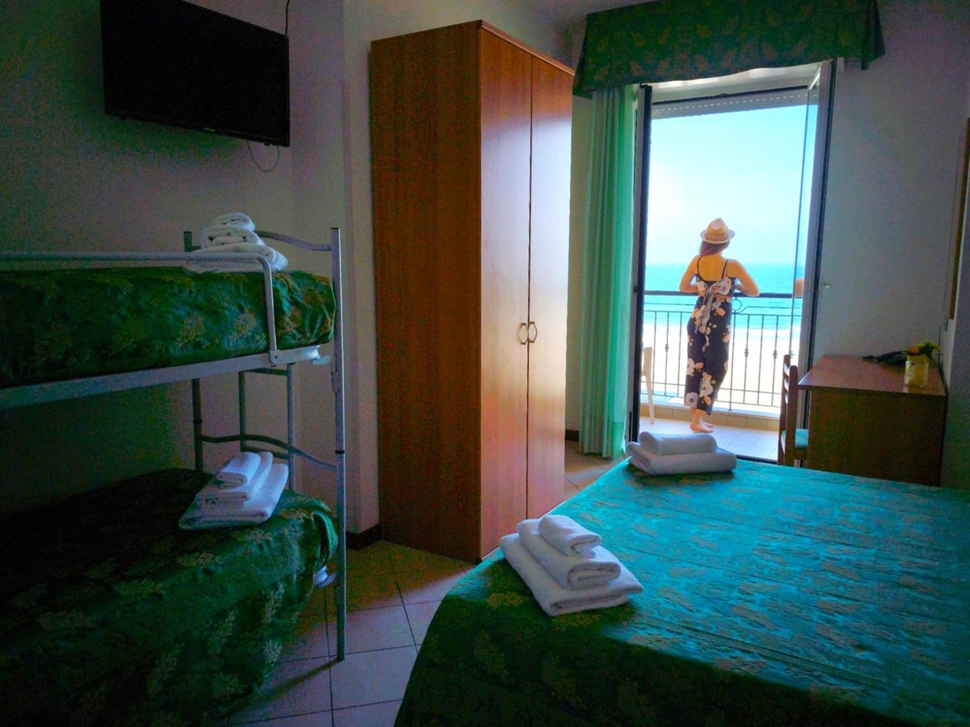 Hotel Belvedere Misano Adriatico Esterno foto