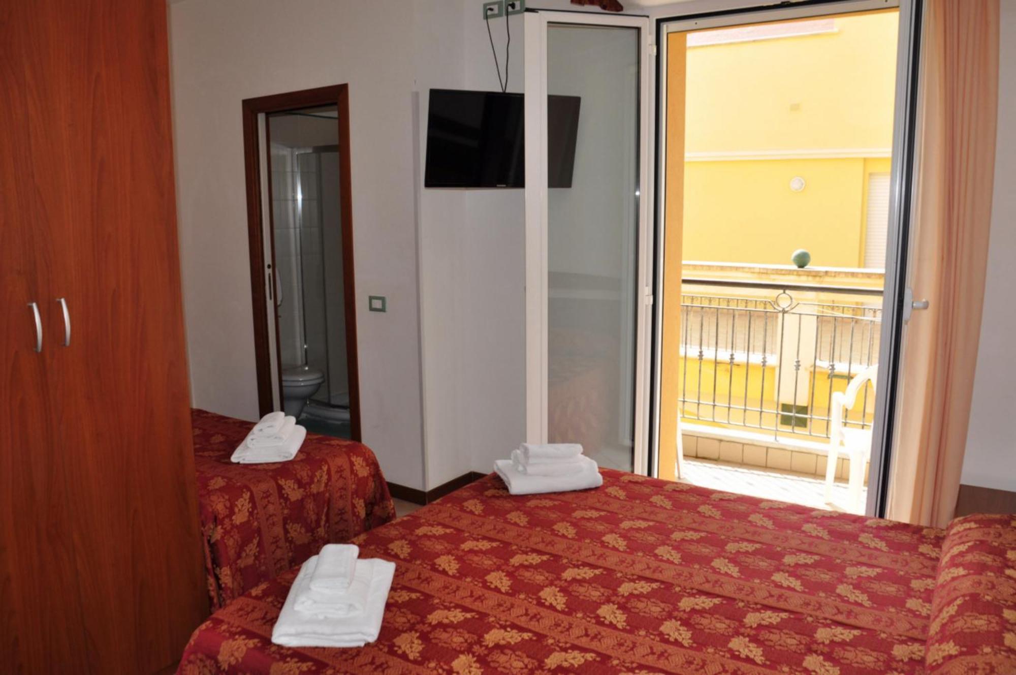 Hotel Belvedere Misano Adriatico Esterno foto