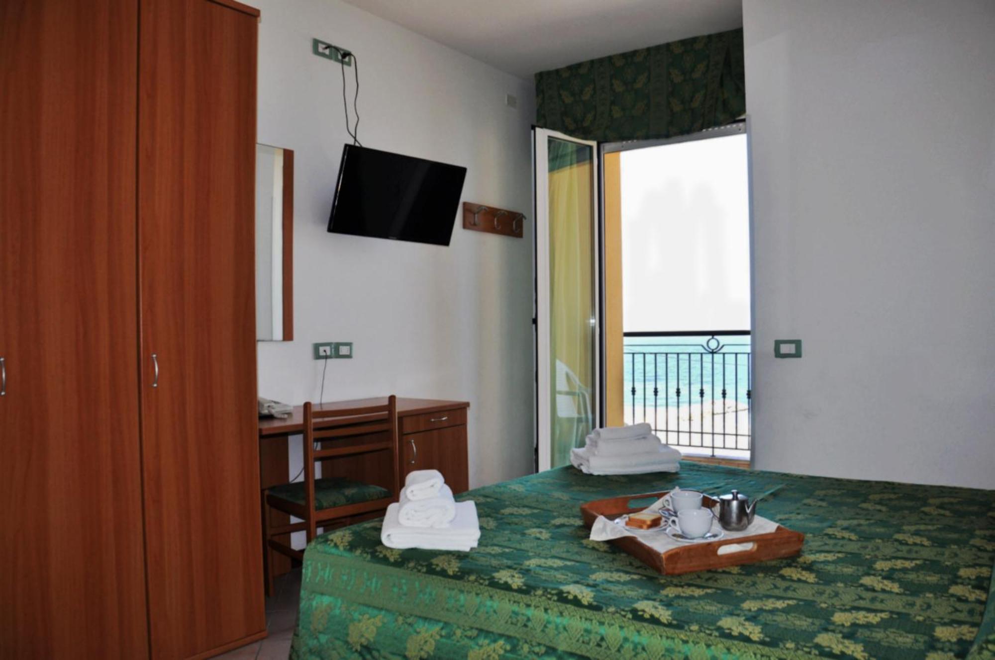 Hotel Belvedere Misano Adriatico Esterno foto